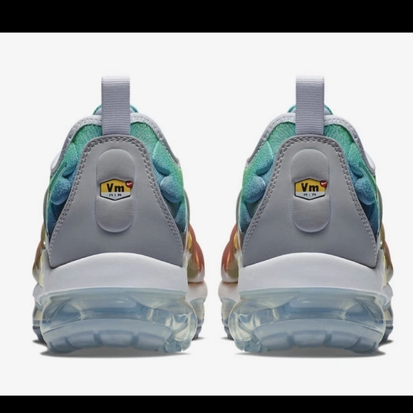 Nike Air VaporMax Plus White Neptune Rainbow SIZE 11 NWOT - Picture 3 of 4